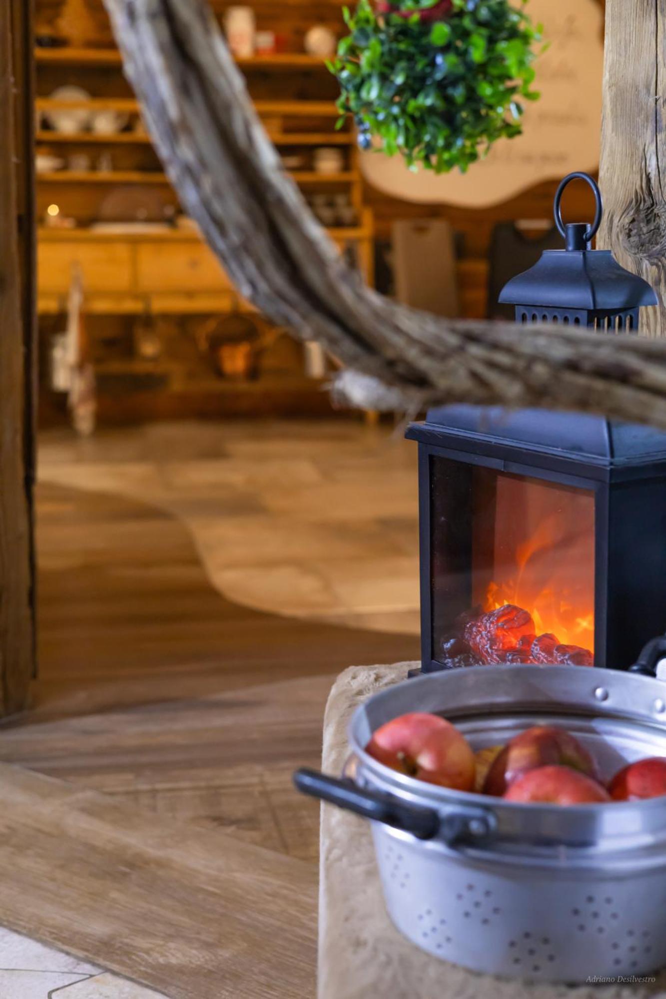 Majon De La Nona Hotell Pozza di Fassa Exteriör bild
