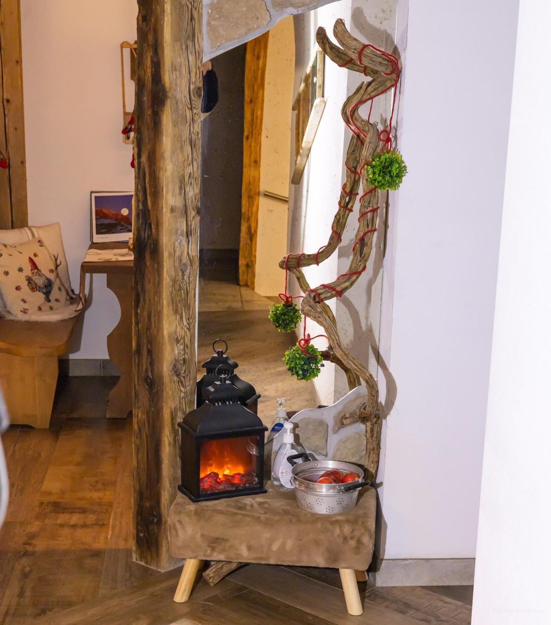Majon De La Nona Hotell Pozza di Fassa Exteriör bild