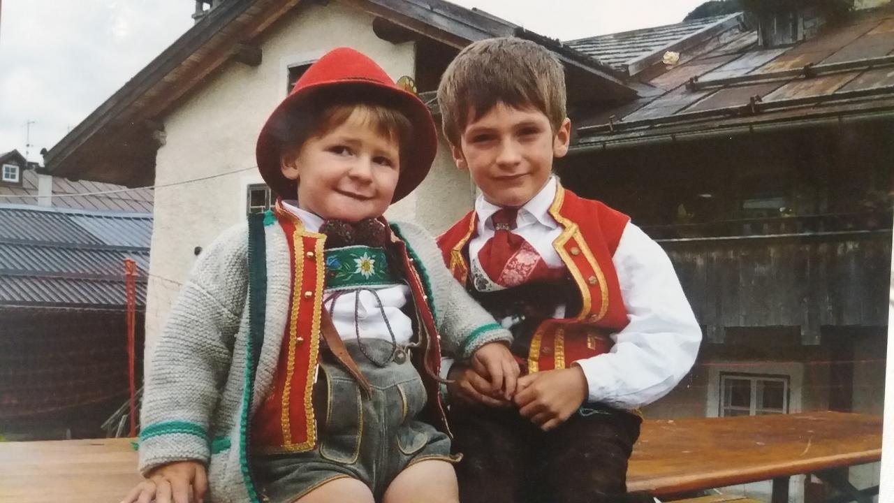 Majon De La Nona Hotell Pozza di Fassa Exteriör bild